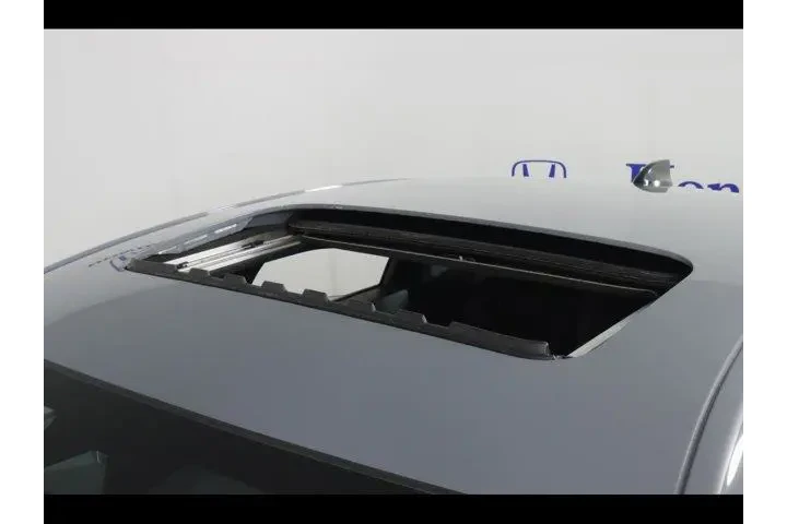 $27875 : Honda Accord Hybrid 2023 Spo image 9