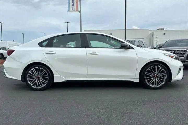 $16999 : Kia Forte 2024 GT 4dr Sedan image 2