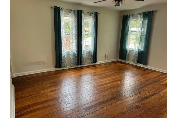 $900 : Casa de 2 dormitorios y 1 baño image 6