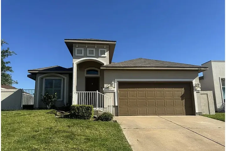 $1570 : HOUSE RENT AVAILABLE LAREDO TX image 4