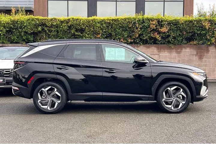 $25190 : Hyundai TUCSON Hybrid 2023 A image 6