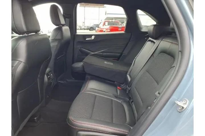 $28988 : Ford Escape 2025 AWD ST-Line image 10