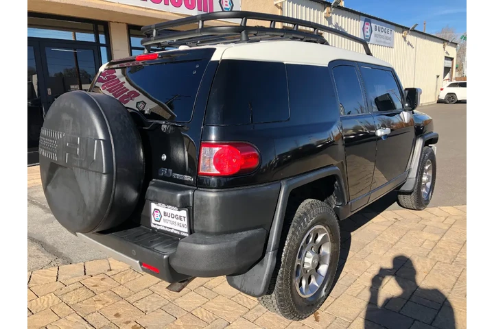 $14419 : 2011 FJ Cruiser 4WD AT image 3