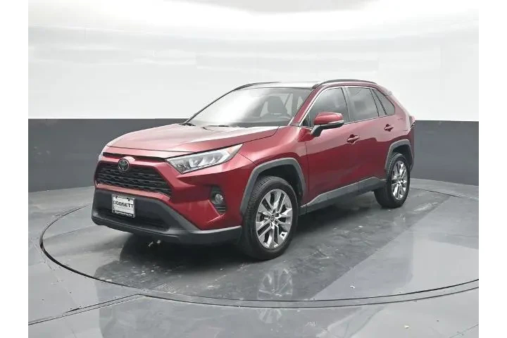 $22452 : Toyota RAV4 2021 XLE Premium image 1