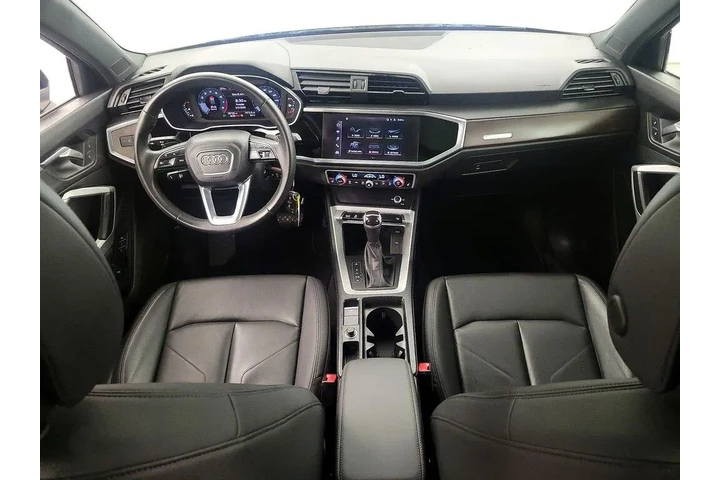 $25998 : Audi Q3 2022 AWD quattro S l image 9