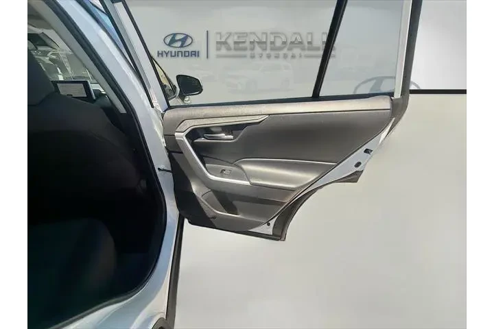 $24888 : Toyota RAV4 2024 XLE 4dr SUV image 10