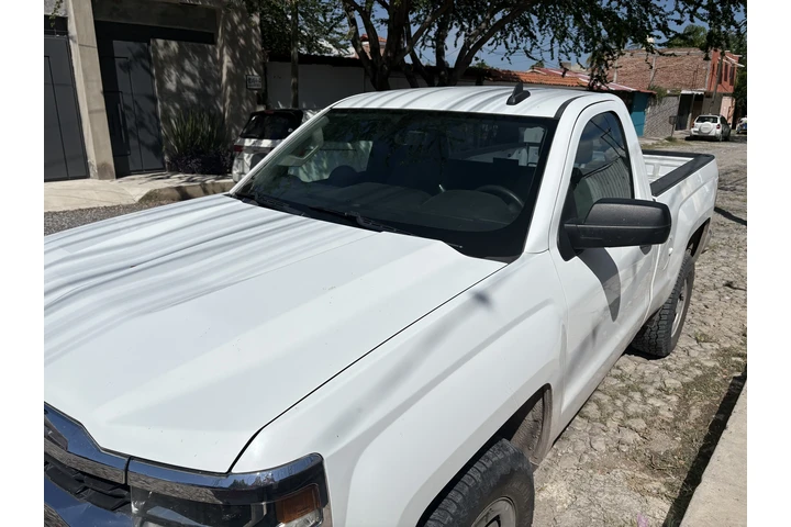 $360000 : chevrolet silverado 2018 image 5