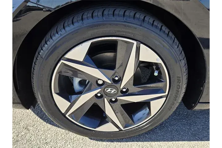 $15369 : Hyundai ELANTRA Hybrid 2023 image 10