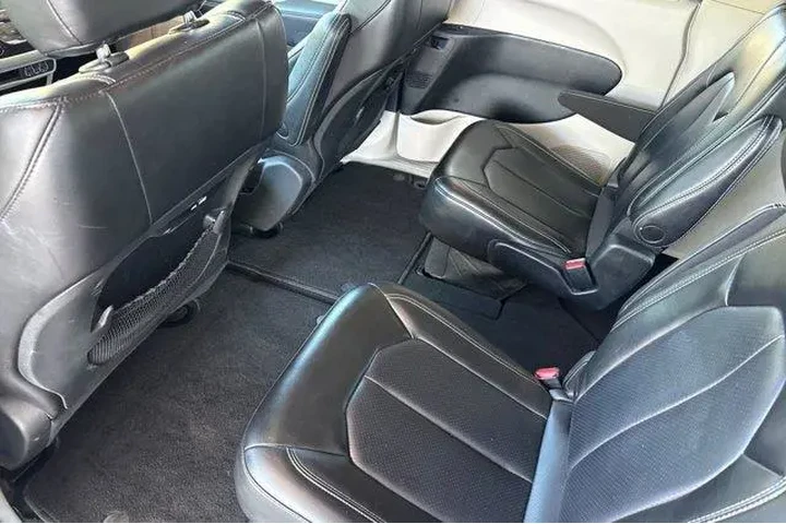 $22998 : Chrysler Pacifica 2023 Touri image 6