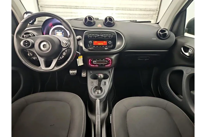 $13998 : Smart fortwo 2016 passion 2d image 9