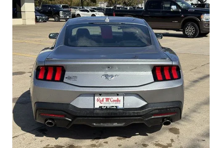 $32780 : Ford Mustang 2024 EcoBoost P image 6