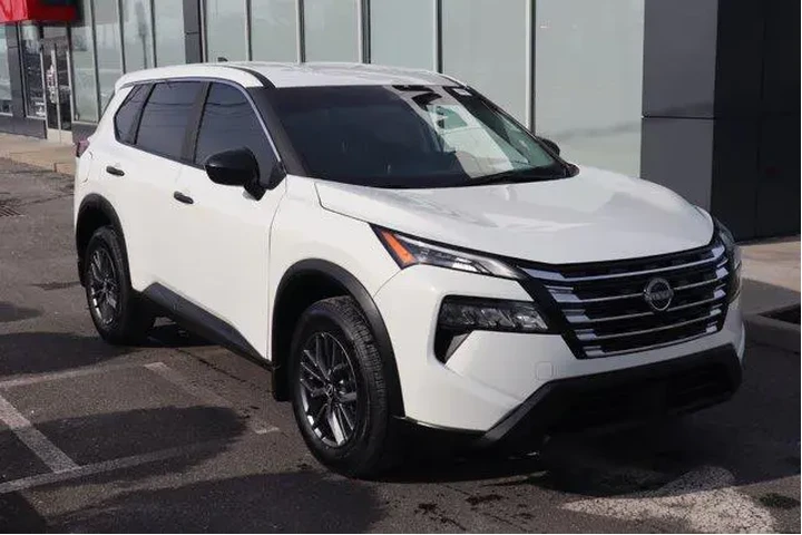 $21013 : Nissan Rogue 2025 AWD S 4dr image 3