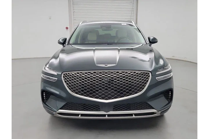 $33998 : Genesis GV70 2022 AWD 2.5T S image 2