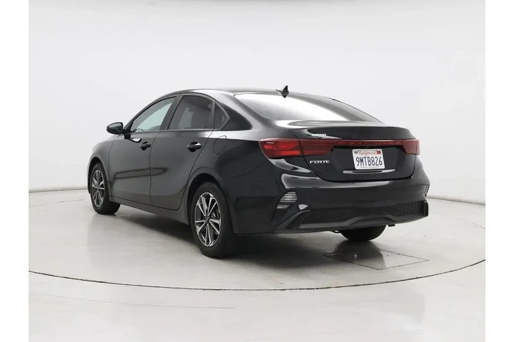 $19998 : Kia Forte 2024 LXS 4dr Sedan image 2