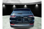 $24985 : Jeep Grand Cherokee L 2023 4 thumbnail