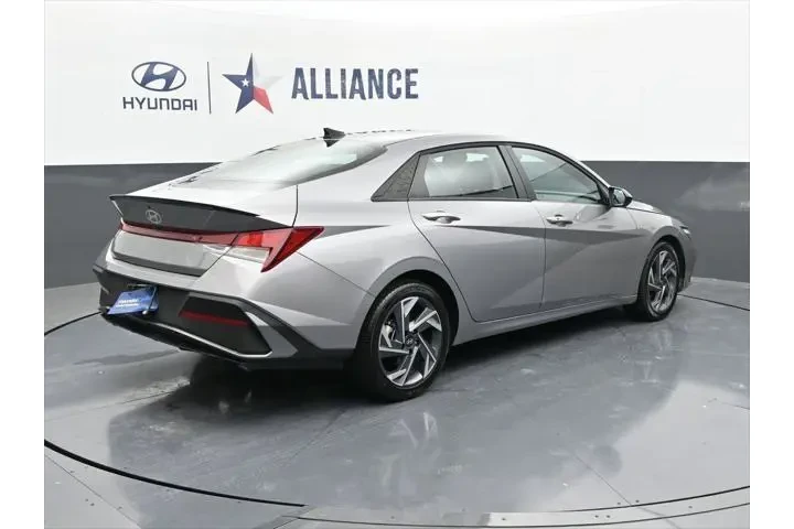 $20000 : Hyundai ELANTRA 2025 SEL Spo image 8