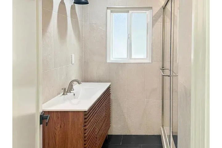 $1350 : fantástico de 3 dormitorio image 8