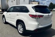 $18500 : Used 2016 Highlander AWD 4dr thumbnail