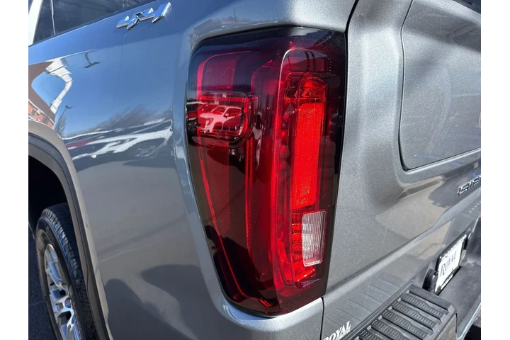 $44995 : 2025 GMC Sierra 1500 4WD Crew image 9