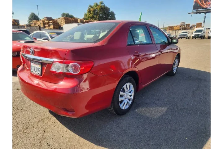 $8999 : 2012 Corolla LE image 6
