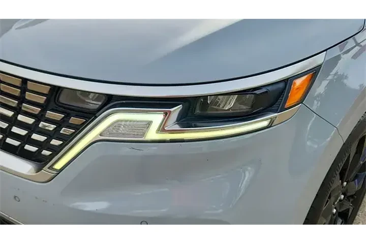 $31216 : Kia Carnival 2023 SX 4dr Min image 10