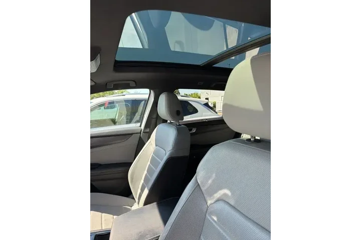 $32990 : Volkswagen Atlas Cross Sport image 4