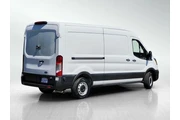 $31385 : Ford Transit 2023 250 3dr SW thumbnail