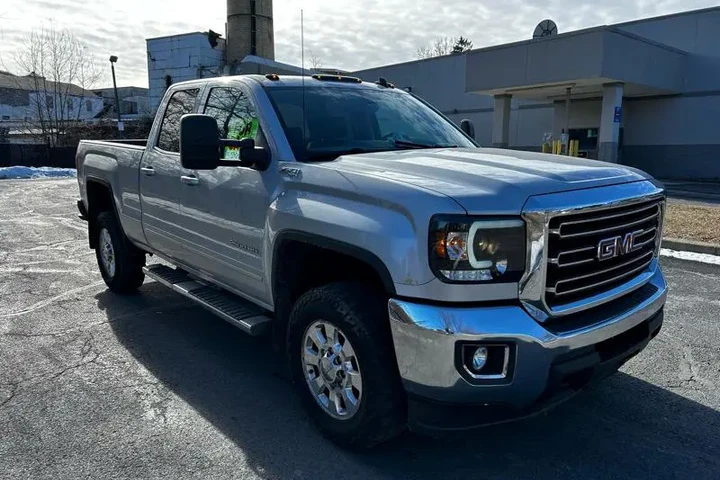 2015 GMC Sierra 2500HD SLE Z7 image 1