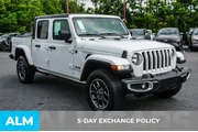$29220 : Jeep Gladiator 2023 4x4 Over thumbnail