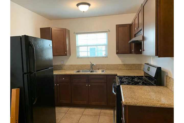 $2400 : Casa disponible para renta image 8