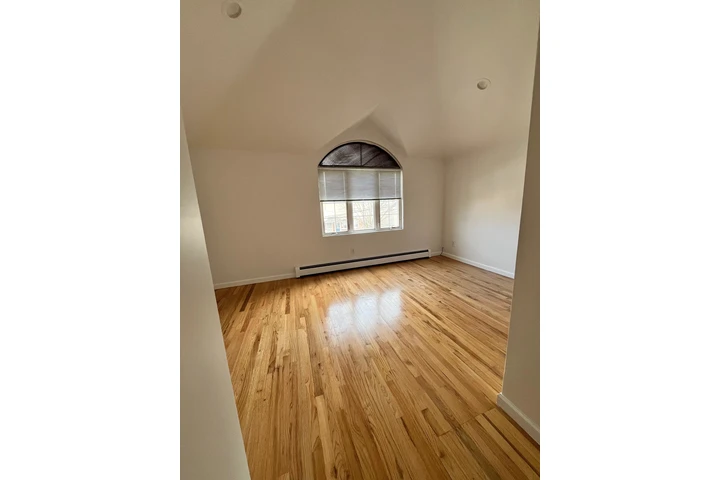 $2701 : UNIDAD TIPO ATTIC 3 RECAMARAS image 6