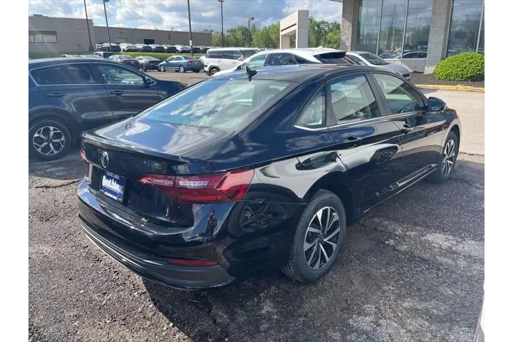 $18977 : Volkswagen Jetta 2023 S 4dr image 4