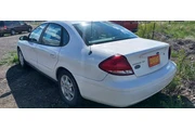 $3895 : 2005 Taurus SE thumbnail