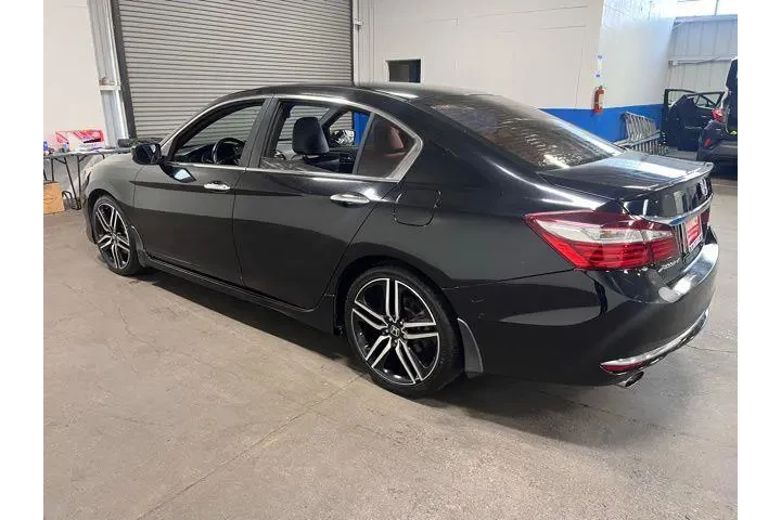 $19522 : Honda Accord 2017 Sport 4dr image 5