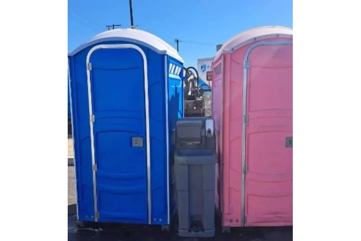 Baños portátiles 🎈🎈🎈🎈🎈🎈 image 1