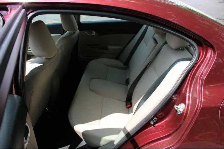 2014 Civic EX image 9