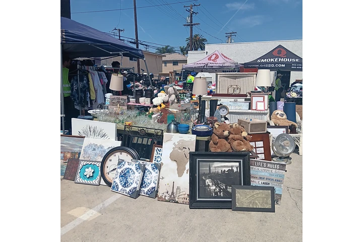 $3 : Venta de Garaje Multifamiliar image 10