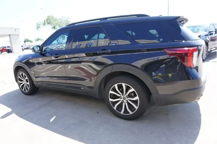 $32725 : Ford Explorer 2023 ST-Line 4 image 4