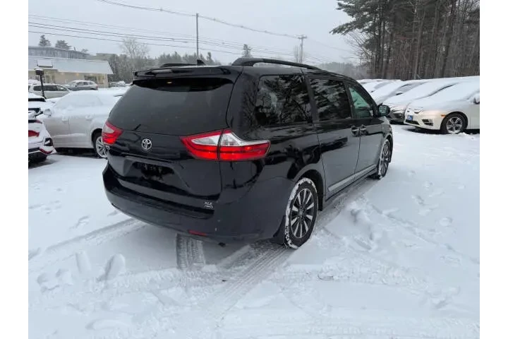 $21999 : 2019 Sienna image 4