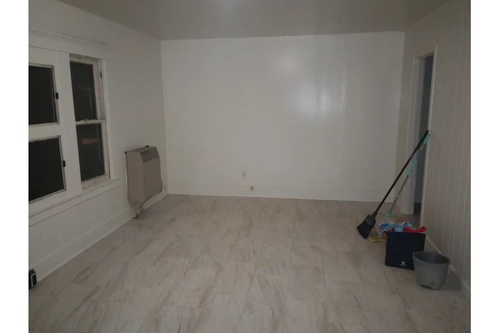 $1200 : San Bernardino Apt. 1R/1B image 2