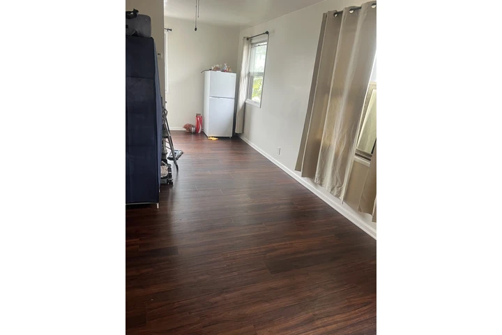 $600 : SE RENTA SALA ÁREA KOREATOWN image 3