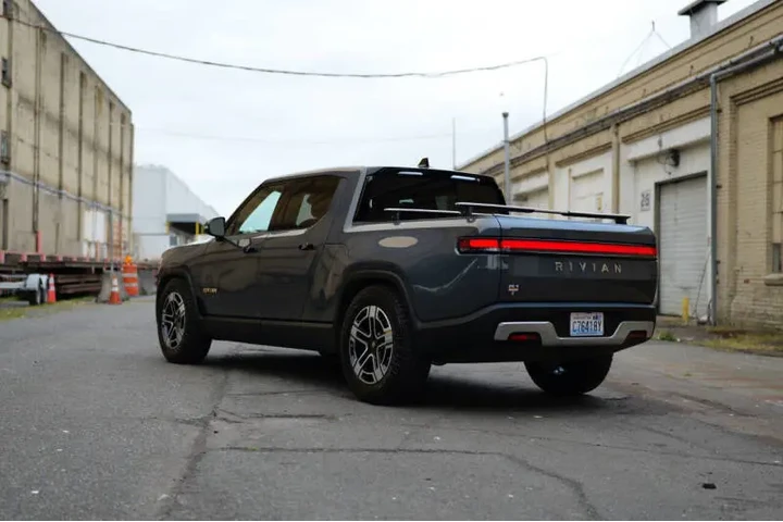 $61988 : 2022 Rivian R1T Launch Edition image 7