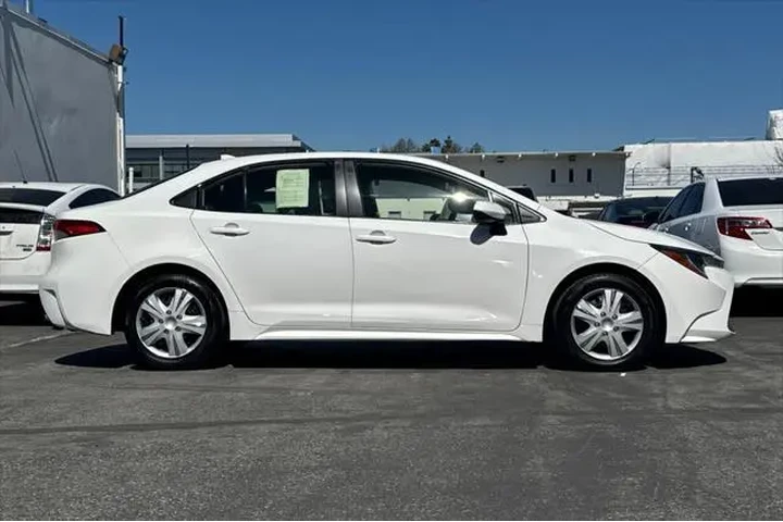 $13962 : Toyota Corolla 2020 LE 4dr S image 2