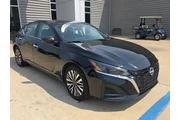 $19900 : Nissan Altima 2024 2.5 SV 4d thumbnail