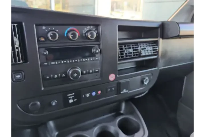 $40000 : Chevrolet Express 2024 LT 35 image 8