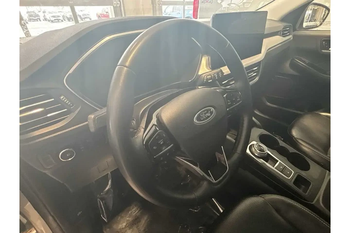 $24918 : Ford Escape 2024 AWD Platinu image 9