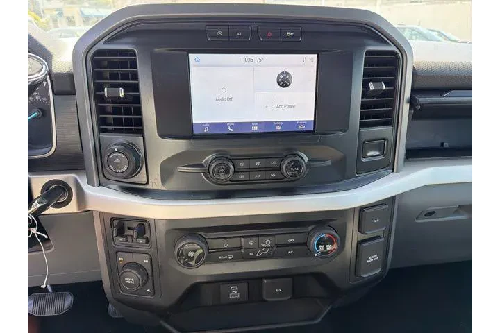 $33942 : Ford F-150 2021 4x4 XL 4dr S image 10