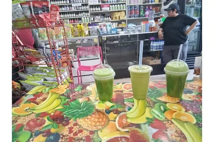 $110000 : TIENDA DE AGUA JUGOS VITAMINAS image 9