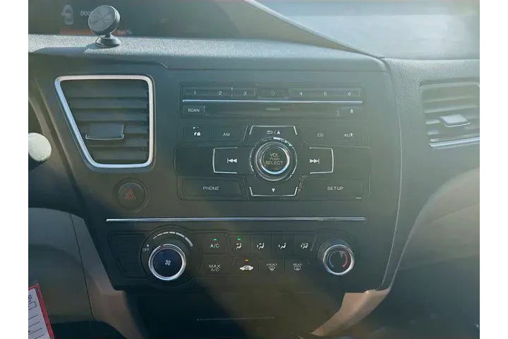 $11131 : Honda Civic 2015 LX 4dr Seda image 10