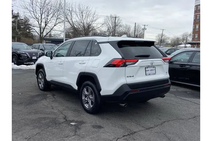 $25487 : Toyota RAV4 2024 AWD XLE 4dr image 6